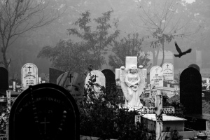 Granitowy nagrobek – czy wart swojej ceny?