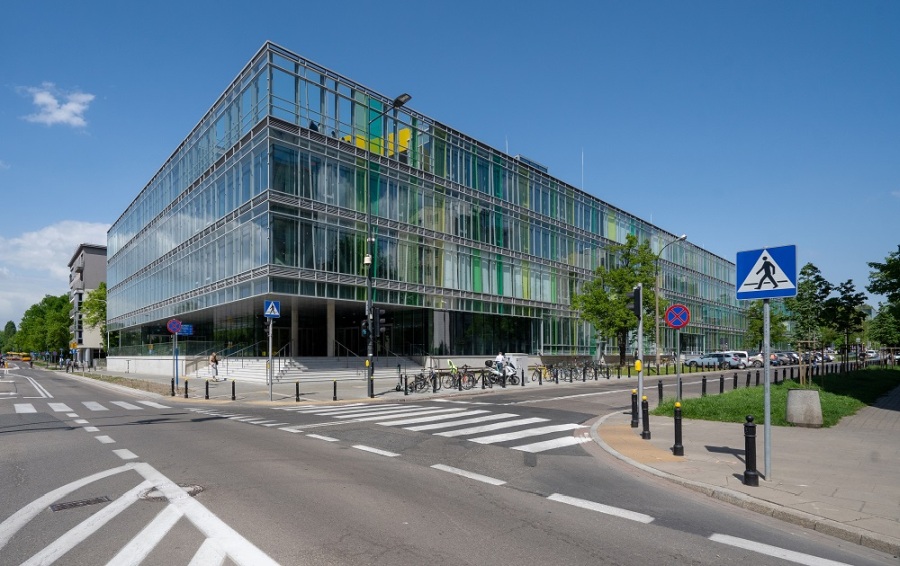 Nowy budynek Uniwersytetu Warszawskiego przy ul. Dobrej 55