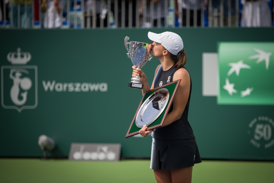 Iga Świątek wygrywa w Warszawie