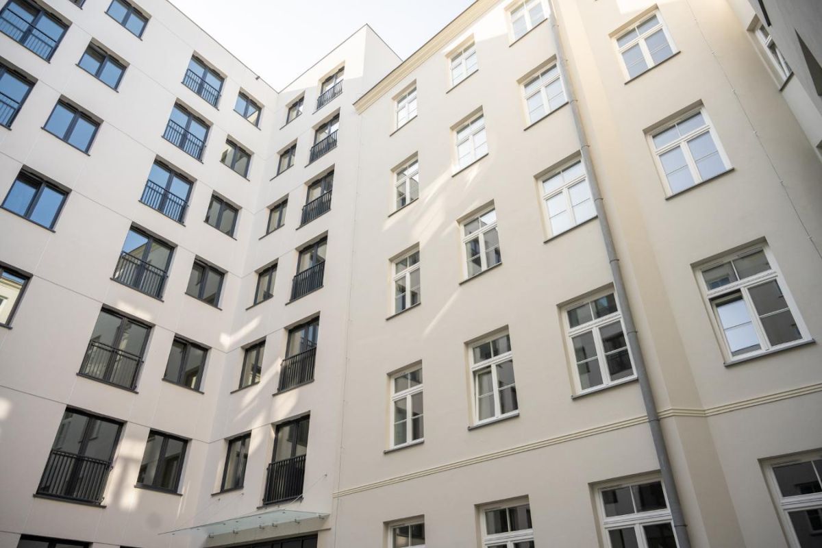 Warszawa - Nowe mieszkania na Pradze-Północ mają już swoich lokatorów