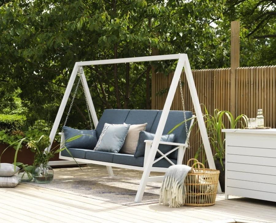 Lato w ogrodzie - czas na relaks czy może intensywne prace porządkowe?