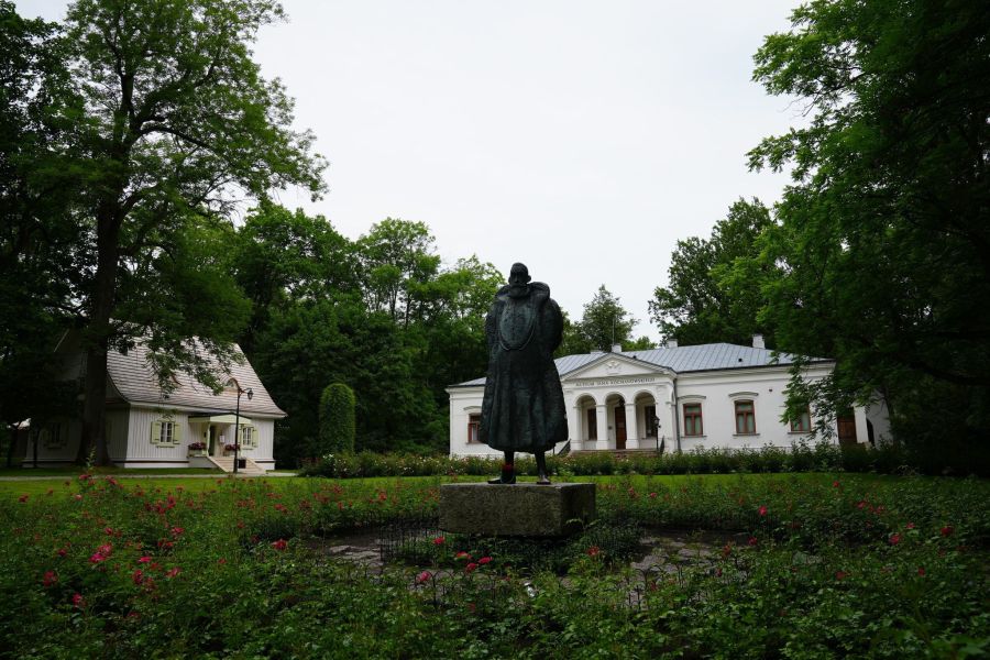 Oficyna w Czarnolesie już otwarta!