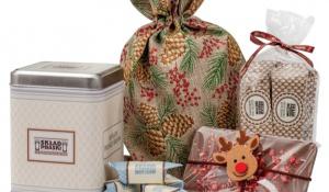 Kosze podarunkowe – pomysł na udane upominki firmowe