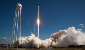 Stan prac USA nad lądowymi pociskami krótkiego i średniego zasięgu 