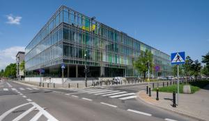 Nowy budynek Uniwersytetu Warszawskiego przy ul. Dobrej 55