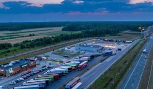 MOPy dla podróżnych na drogach szybkiego ruchu - zatankujesz i zjesz