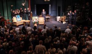 Uroczystość wręczenia odznaczenia Dyrektorowi Maciejowi Englertowi