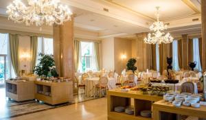 Wsparcie dla branży HoReCa – PARP uruchamia drugi nabór!