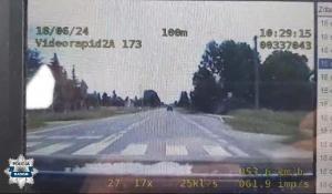 Wyprzedził na przejściu dla pieszych nieoznakowany radiowóz