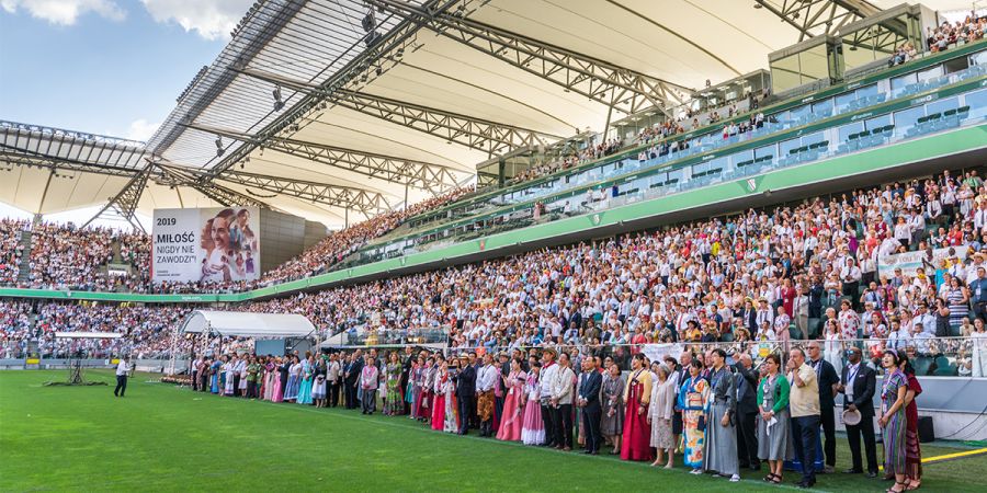 Świadkowie Jehowy zorganizują w Polsce 32 kongresy dla 125 tysięcy osób w tym aż 7 w Warszawie!