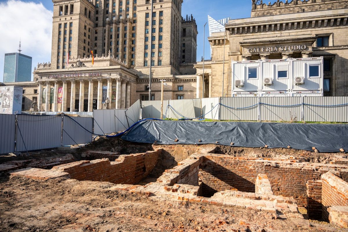 Kiedy plac Centralny się zazieleni?