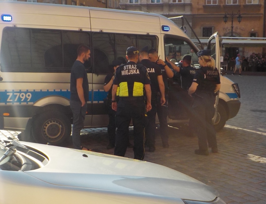 Strażniczki ujęły złodzieja, który okradł kościół na Trakcie Królewskim
