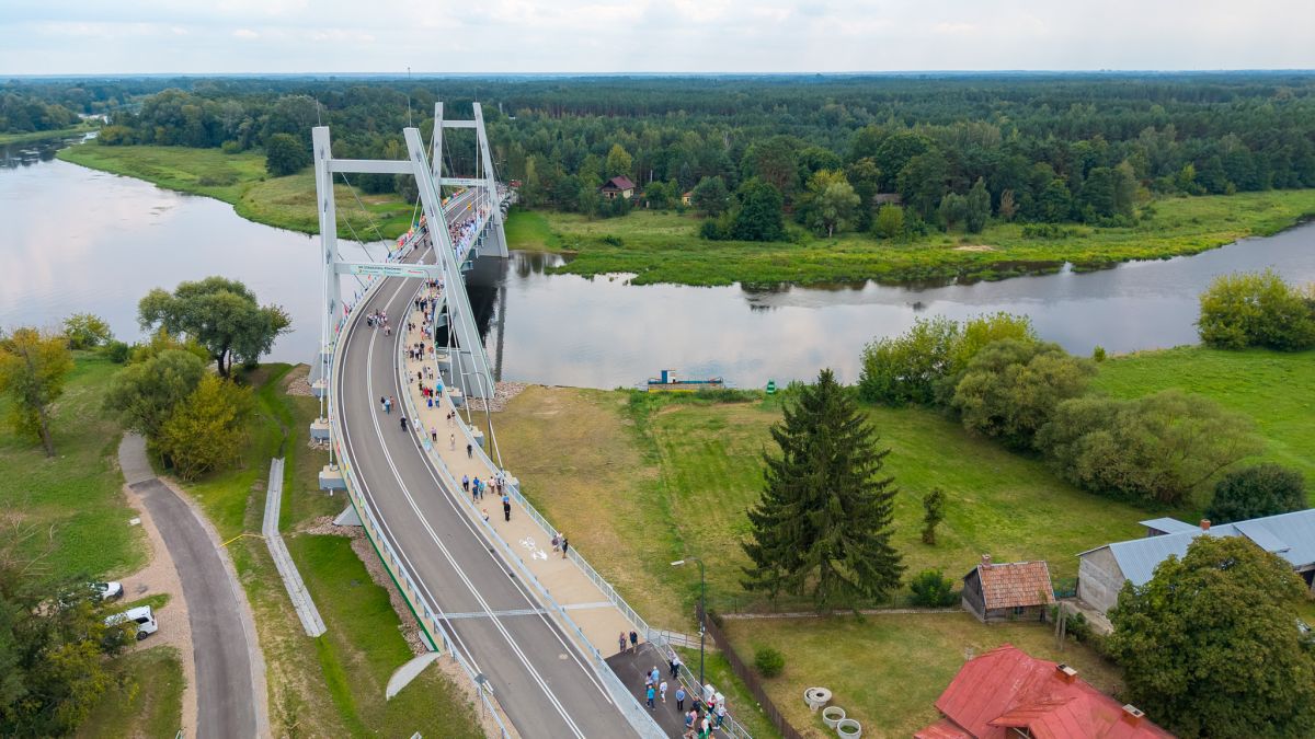 Nowy most na Narwi połączył powiaty makowski i wyszkowski