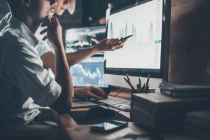 Jakie zalety niosą ze sobą usługi informatyczne w modelu outsourcingu?