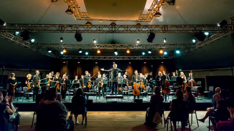 Sinfonia Varsovia